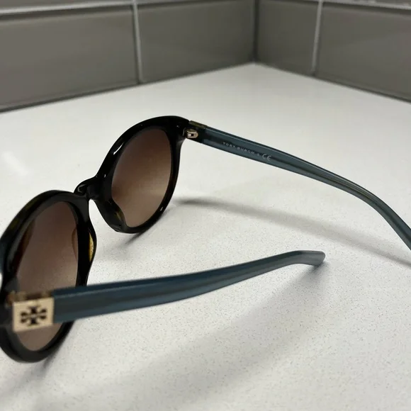 Tory Burch Sunglasses TY 7079 Round Blue Tortoise Frames Gold Logo - Picture 2 of 7